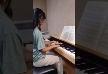 Anushka tocando «Golliwogg’s Cakewalk», de Claude Debussy (extracto)