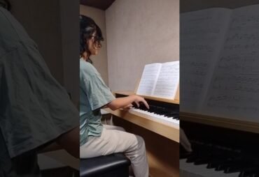 Anushka interpretando «La chica del cabello rubio» de Claude Debussy