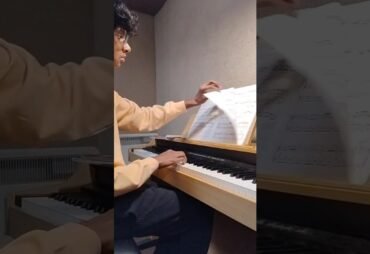 Ashman playing “Spiritoso of Sonatina Op.36 Num. 3” by Muzio Clementi