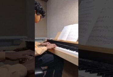 Ashman playing “The village in May” by Joe Hisaishi