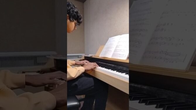 Ashman playing “The village in May” by Joe Hisaishi